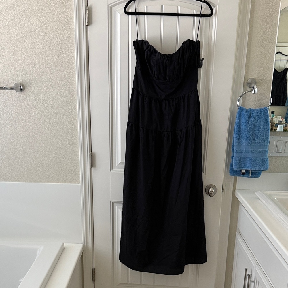Abercombie Elegant Black Strapless Dress